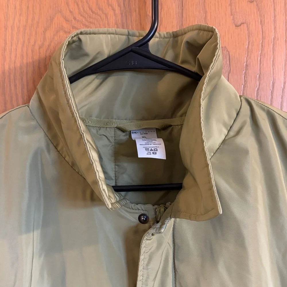 Alo Yoga Women's Legend Jacket in‎ Wasabi Green XL